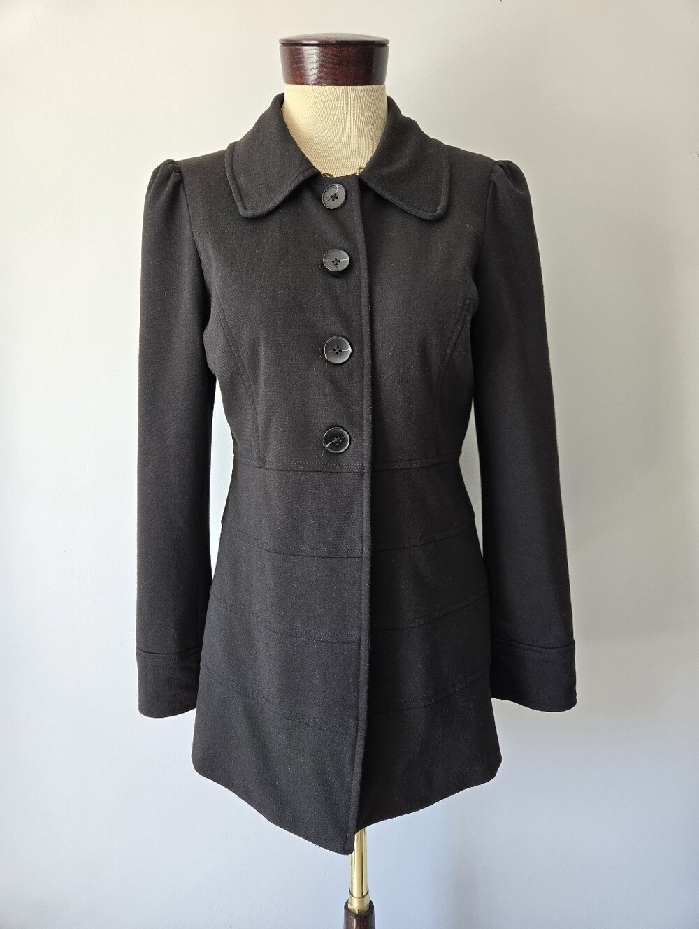 Sandro Black Tailored Lightweight Blazer Jacket with Rounded Collar. Size Small